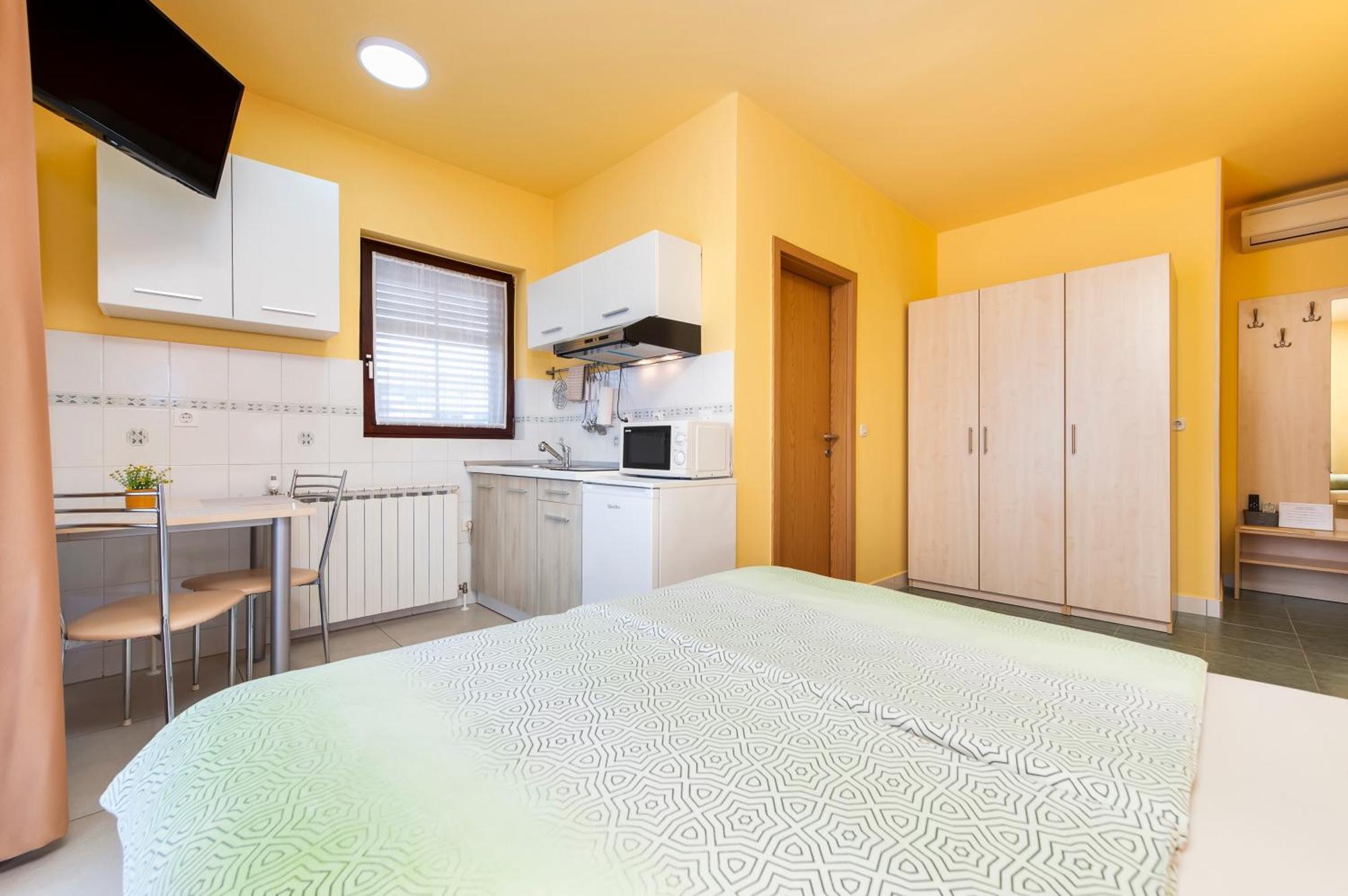 Apartments Erik B&B Adults Only Rovinj Exterior photo